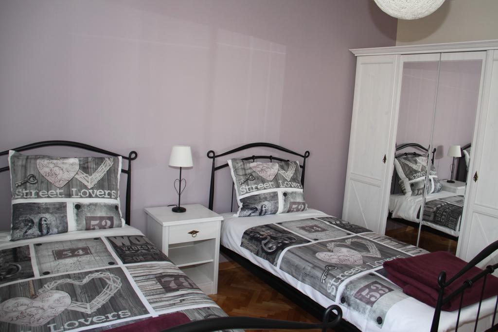 Apartment Carmela Спліт Екстер'єр фото